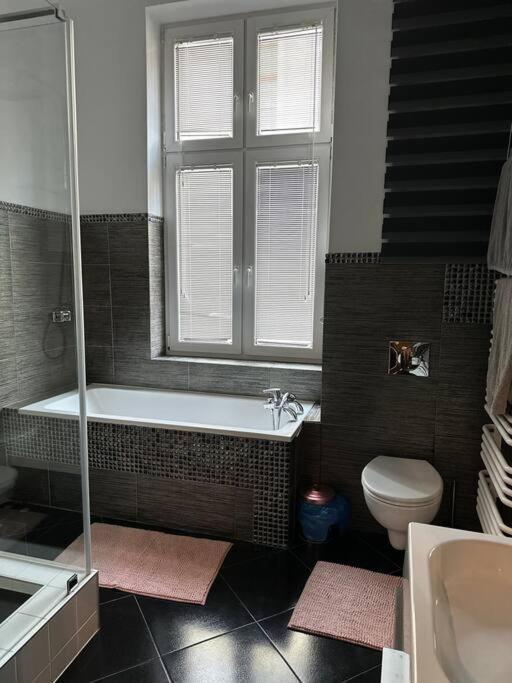 P-122 Piotrkowska Apartment. Lodz  Luaran gambar
