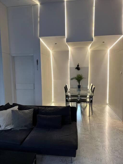P-122 Piotrkowska Apartment. Lodz  Luaran gambar