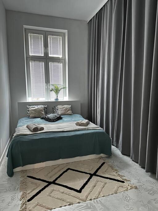 P-122 Piotrkowska Apartment. Lodz  Luaran gambar